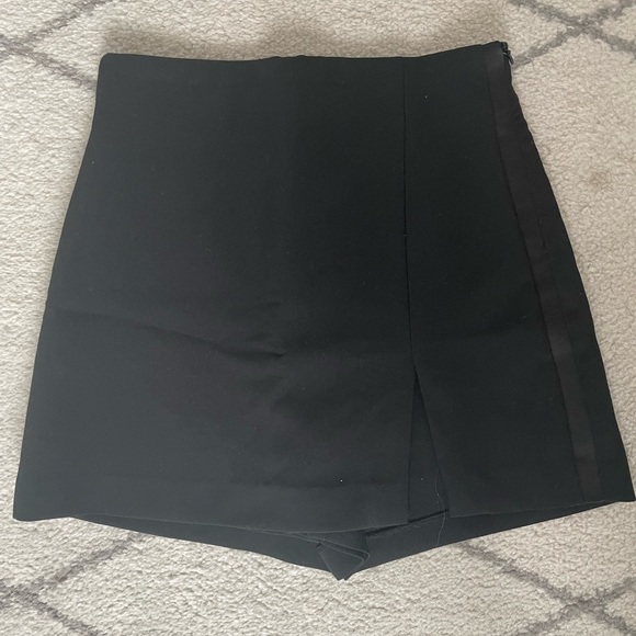 Zara Slit Skort - Picture 1 of 3